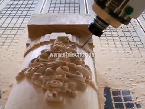 帶自動換刀裝置的四軸自動換刀數控雕刻刻機 帶自動換刀裝置的四軸自動換刀數控雕刻刻機