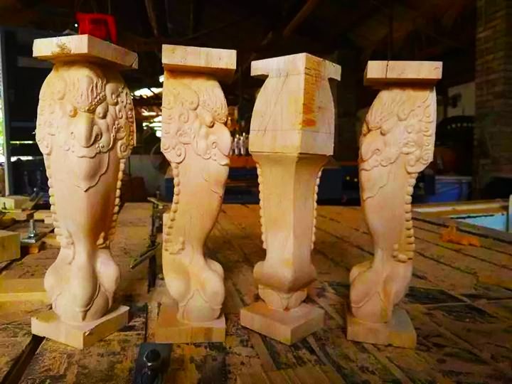 經(jīng)濟(jì)實(shí)惠的3D數(shù)控雕刻機(jī)帶有多個(gè)第四旋轉(zhuǎn)軸