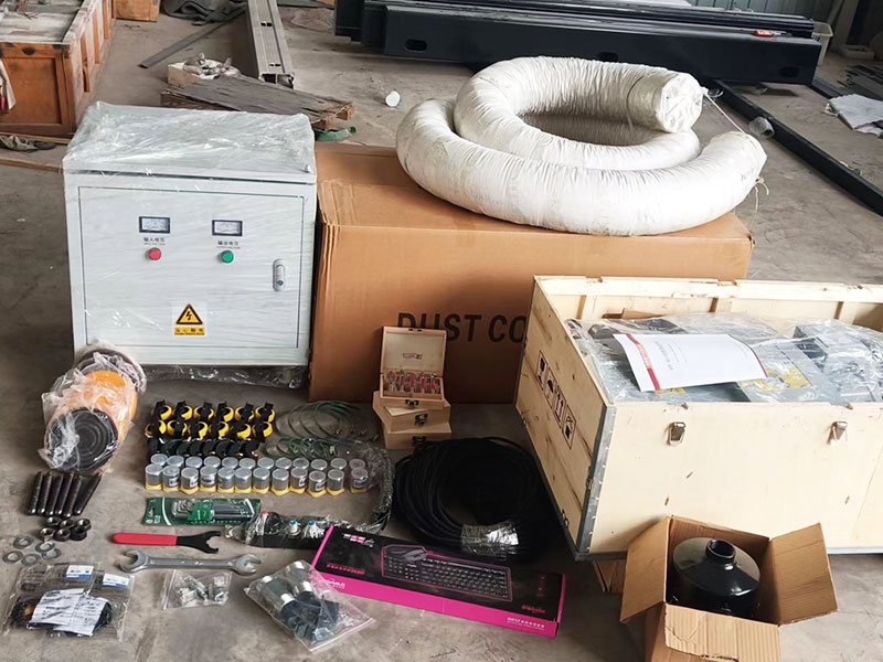 工具箱 4x8 多主軸數控雕刻機 工具箱 4x8 多主軸數控雕刻機