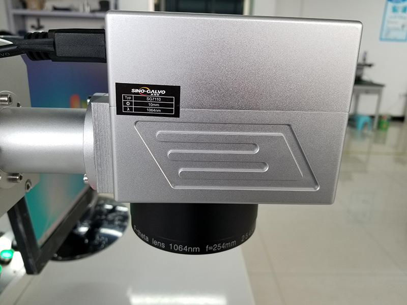 旋轉(zhuǎn)光纖激光雕刻機零件 旋轉(zhuǎn)光纖激光雕刻機零件