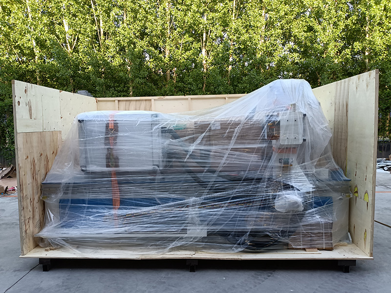 自動換刀數控雕刻刻機的包裝