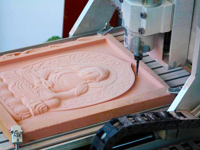 數(shù)控木工雕刻機(jī)夏季如何保養(yǎng)？