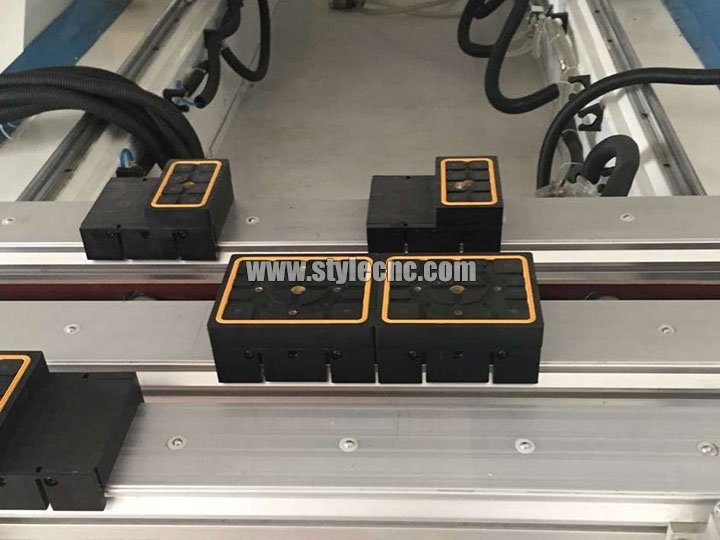 用于家具銑削、切割、鉆孔的 PTP數控雕刻機