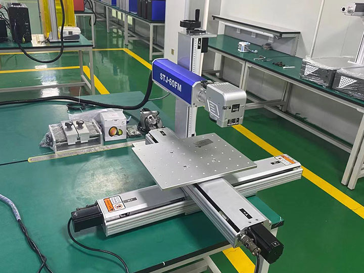 2025年最佳預算光纖激光雕刻機，帶 XY 移動工作臺