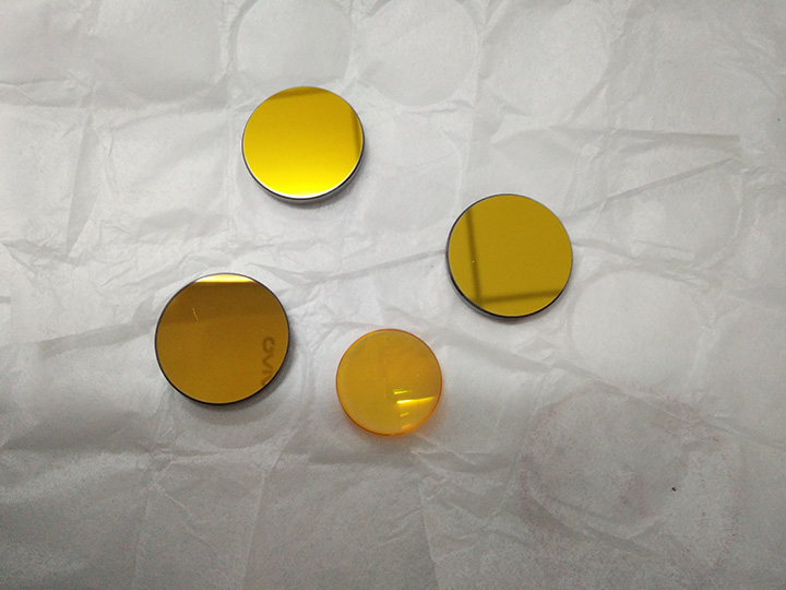 多功能鏡頭和鏡子 4x8 激光雕刻切割機