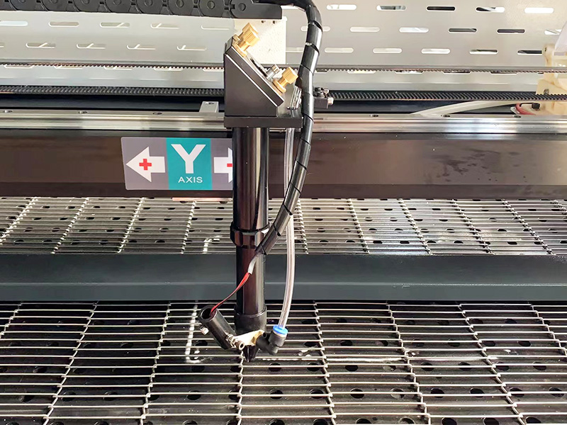 全自動 CO2 服裝、服飾、服飾用激光切割機