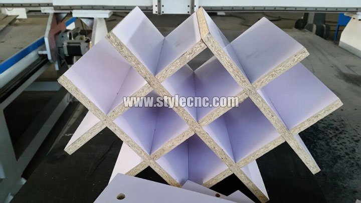 用于木箱項目的嵌套數(shù)控雕刻機(jī)