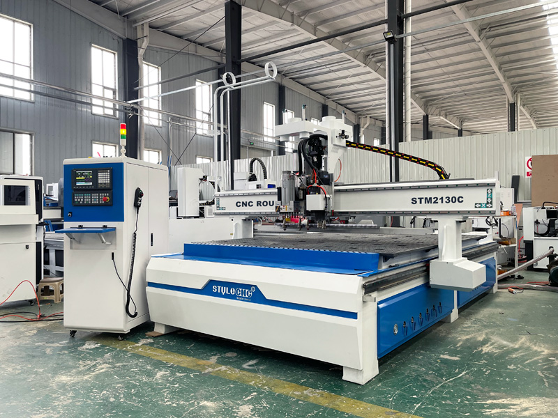 用于定制櫥柜制造的智能嵌套數(shù)控雕刻機(jī)