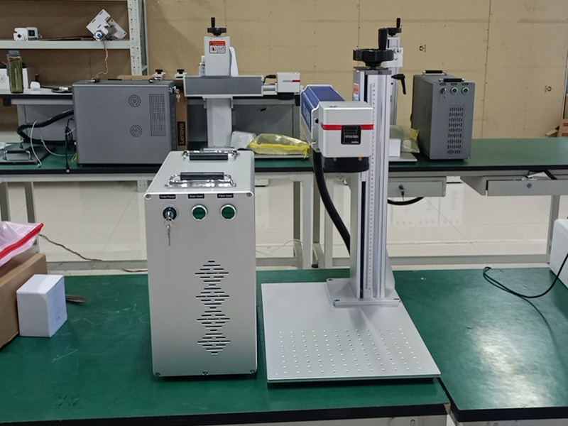 彩色光纖激光雕刻機(jī)