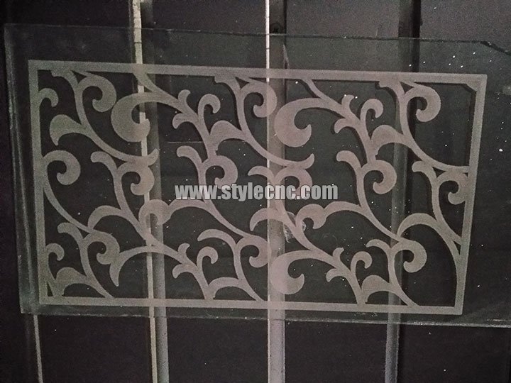 用于玻璃切割項(xiàng)目的數(shù)控雕刻機(jī)