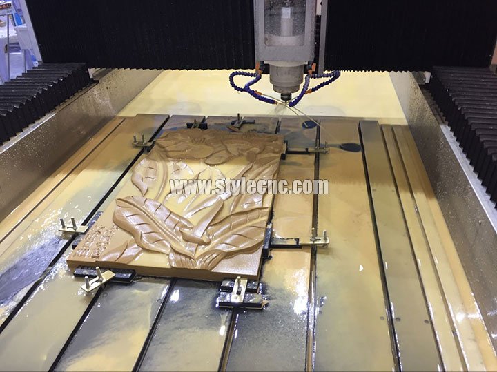 適用于大理石、花崗巖和石英的新型石材數(shù)控機(jī)床