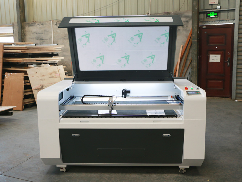 STJ1390 激光切割機 STJ1390 激光切割機