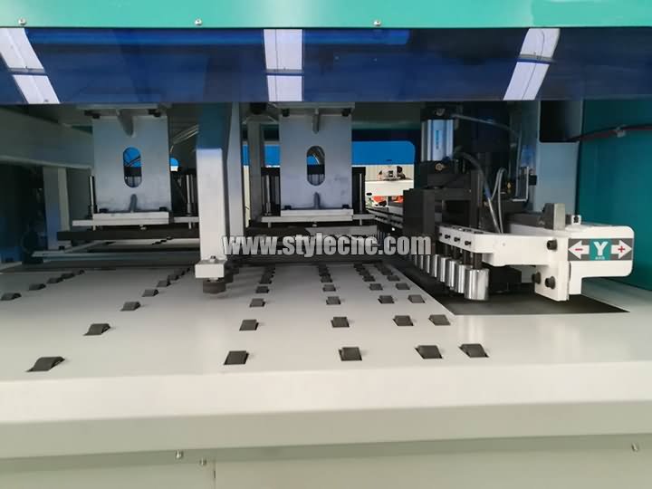 木工自動數控鉆孔開槽機