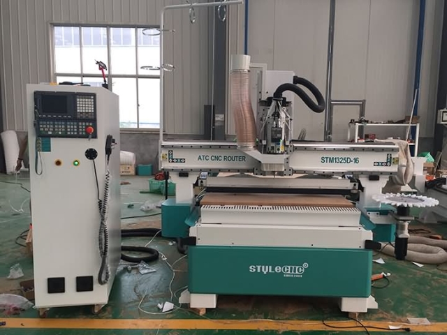 自動(dòng)換刀數(shù)控雕刻機(jī)在阿拉伯聯(lián)合酋長(zhǎng)國(guó)