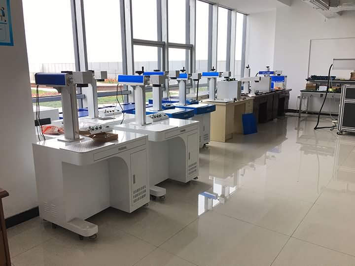 光纖激光打標(biāo)機(jī)廠 光纖激光打標(biāo)機(jī)廠