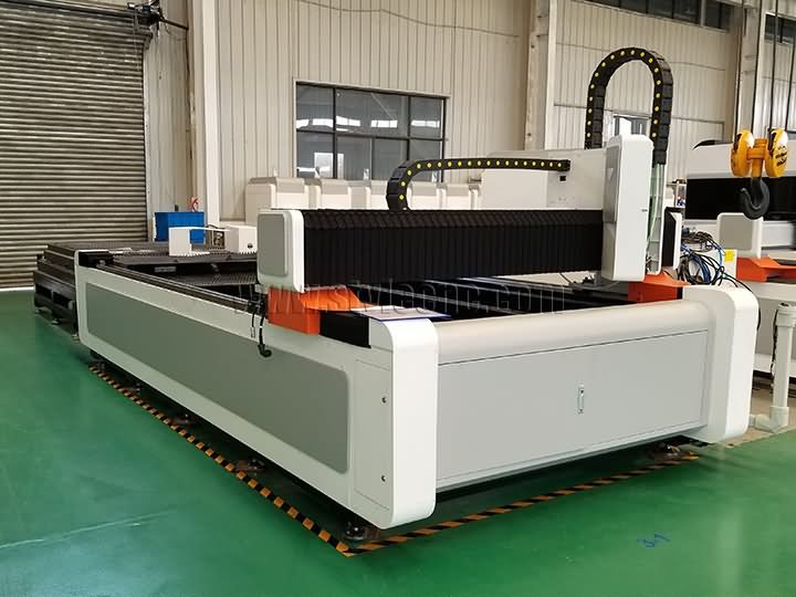 科威特 1000W 光纖激光切割機(jī)