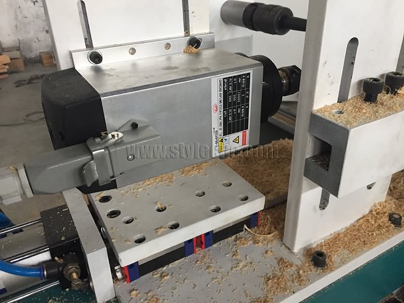 最實惠的數(shù)控木工車床出售