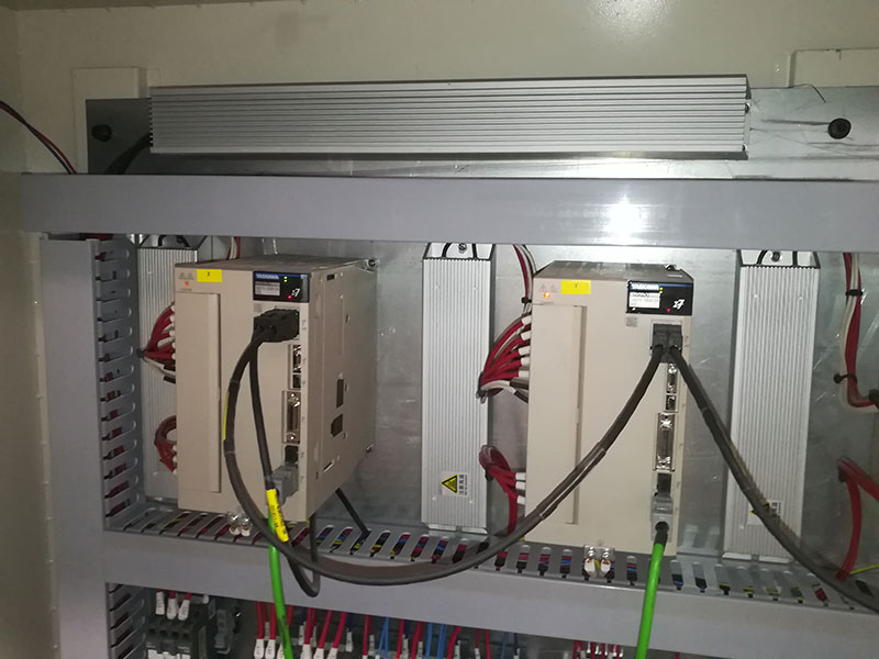 安川伺服驅(qū)動(dòng)器 安川伺服驅(qū)動(dòng)器