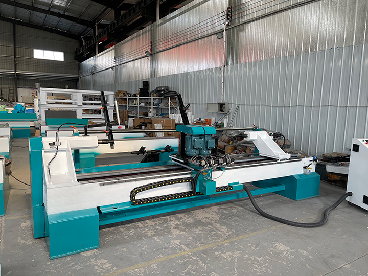 STL2530A-4T 帶自動進料器的多功能數控木工車床 STL2530A-4T 帶自動進料器的多功能數控木工車床