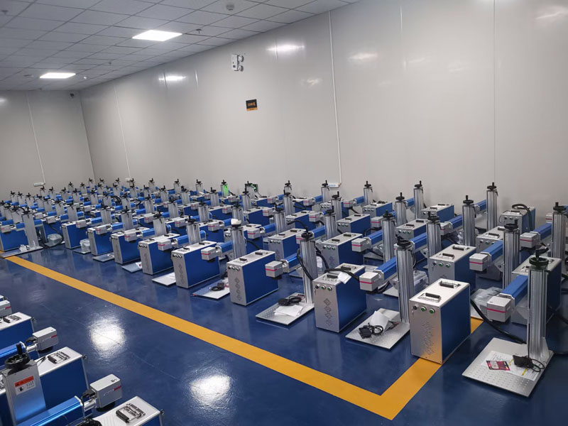 經(jīng)濟(jì)實(shí)惠的光纖激光雕刻機(jī)，用于彩色標(biāo)記