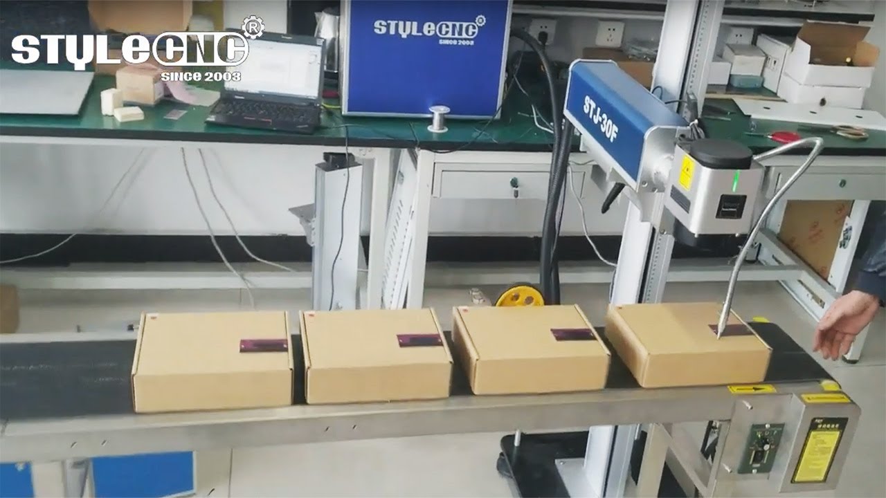 零件和工具在線飛行光纖激光打標系統