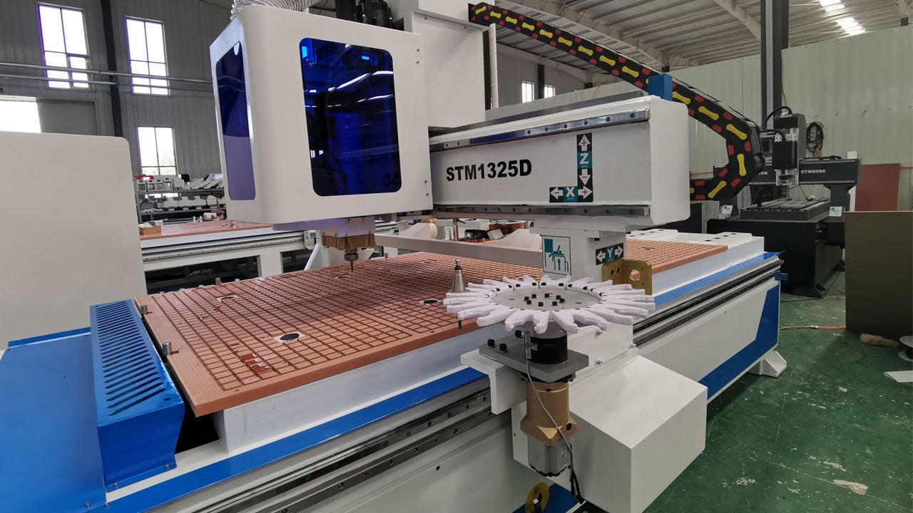 全自動4x8木工數控機床帶換刀裝置