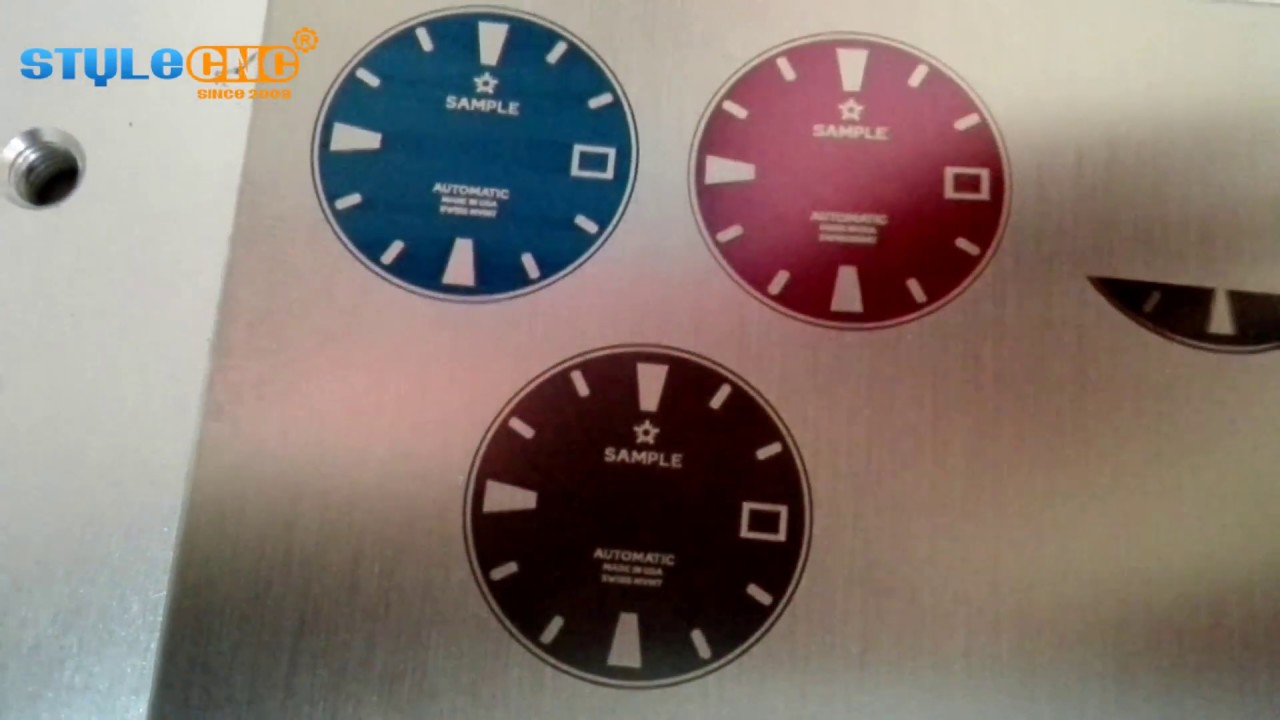 經(jīng)濟(jì)實(shí)惠的光纖激光雕刻機(jī)，用于彩色標(biāo)記