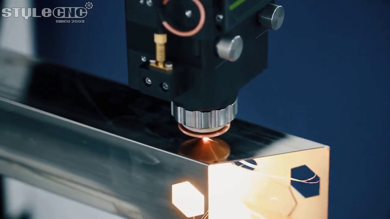 1000W 方激光切管機 1000W 方激光切管機