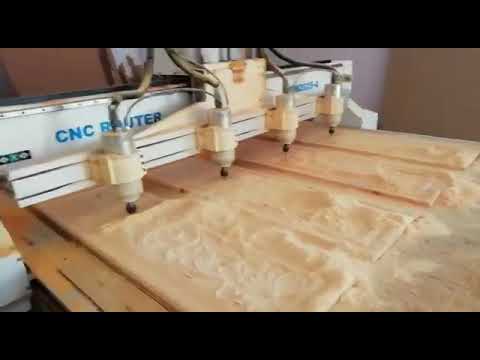 帶 4 個(gè)頭的多軸數(shù)控木工機(jī)