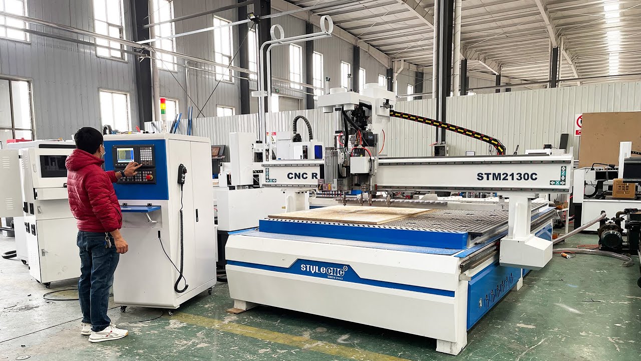 用于定制櫥柜制造的智能嵌套數(shù)控雕刻機(jī)